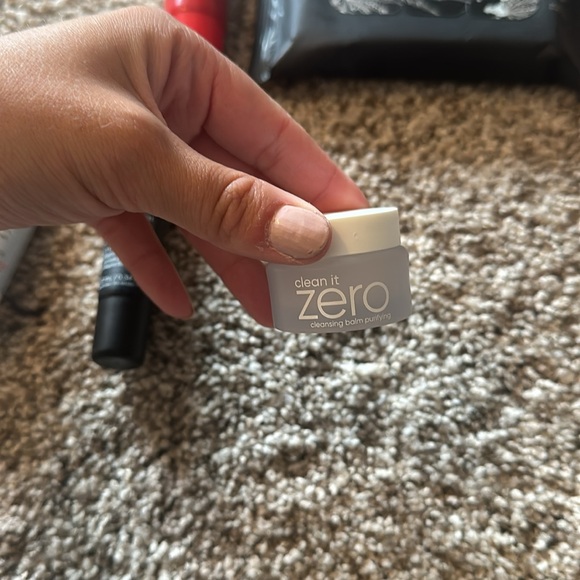 Makeup Bundle Set - Picture 4 of 7